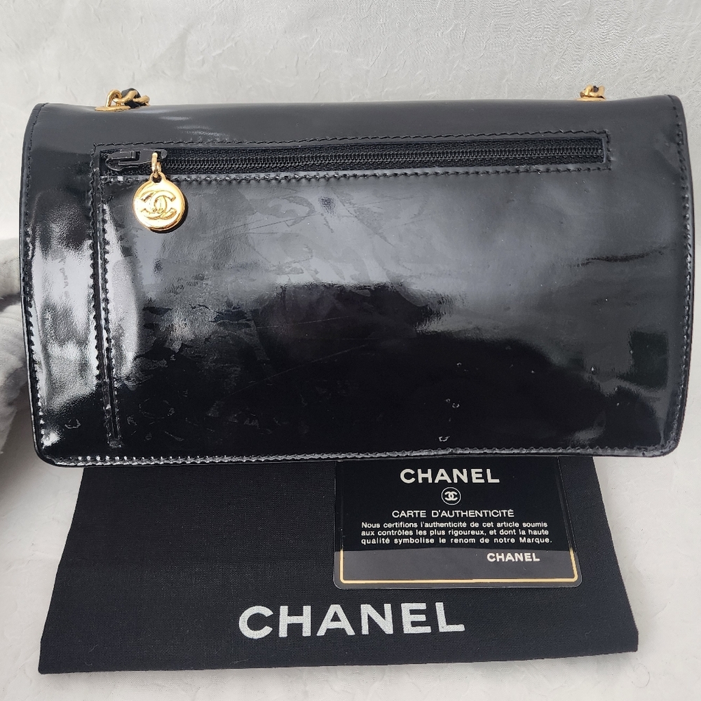 Auth Chanel Coco Timeless Wallet on Chain - Picture 3 of 11